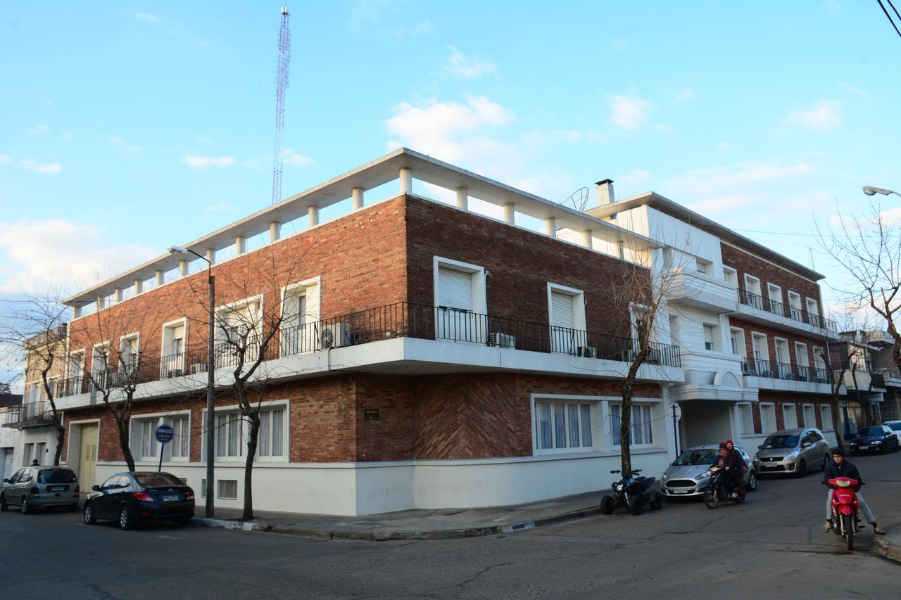 Hotel Crown Melo Exterior foto